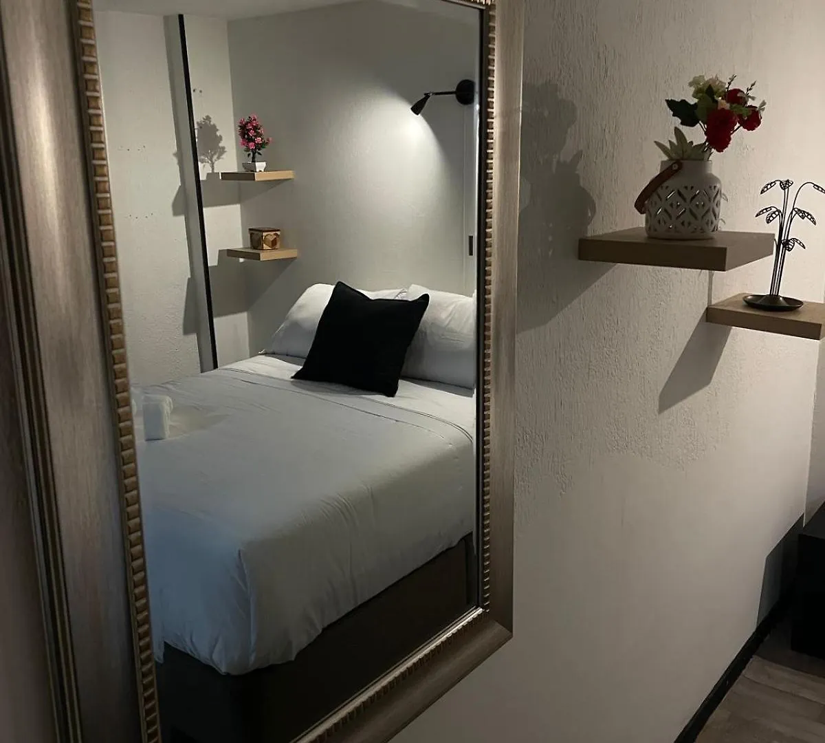 Apartment Aparta Estudio Amoblado Cerca Al Aeropuerto Bogota