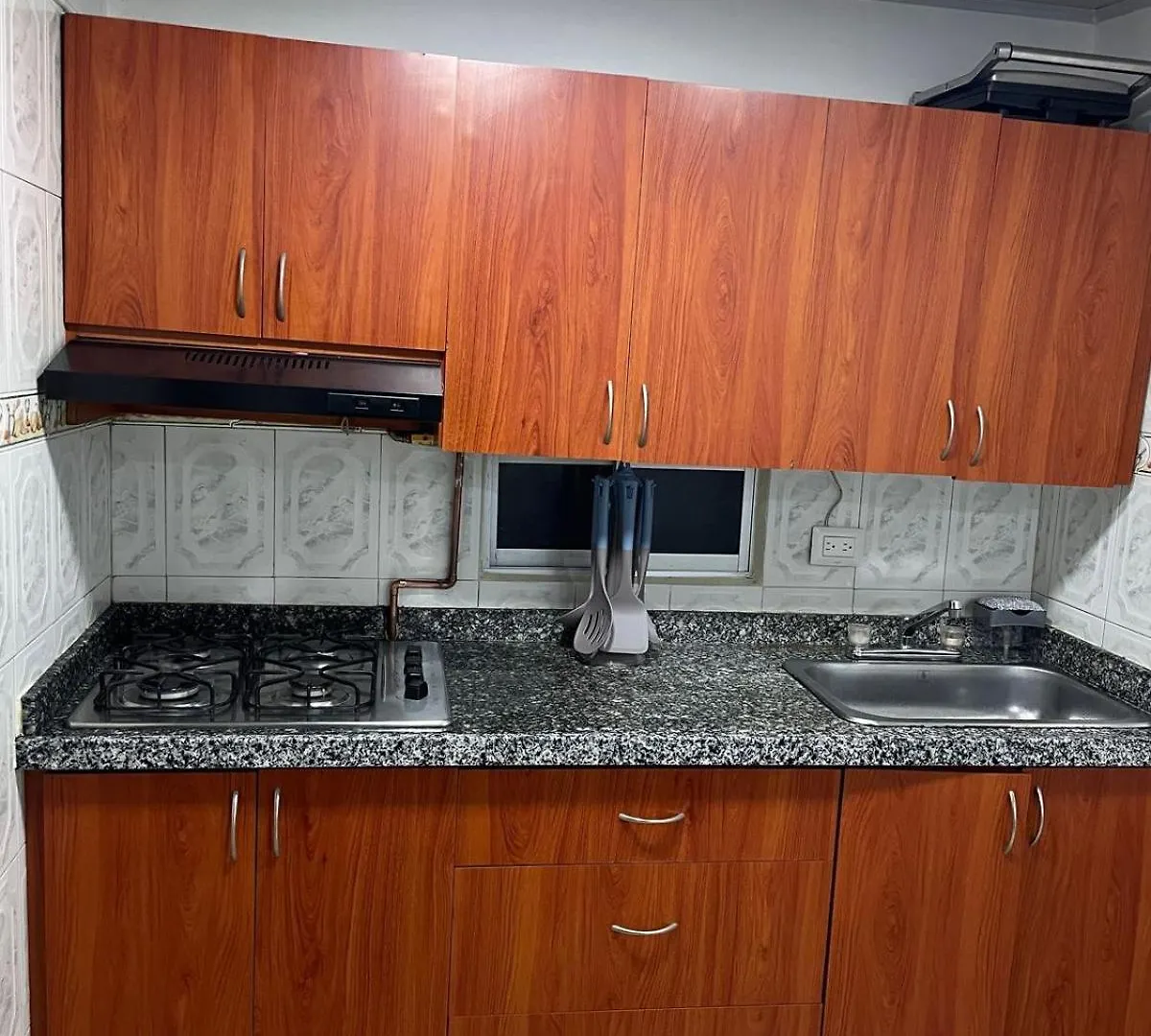 Aparta Estudio Amoblado Cerca Al Aeropuerto Bogota