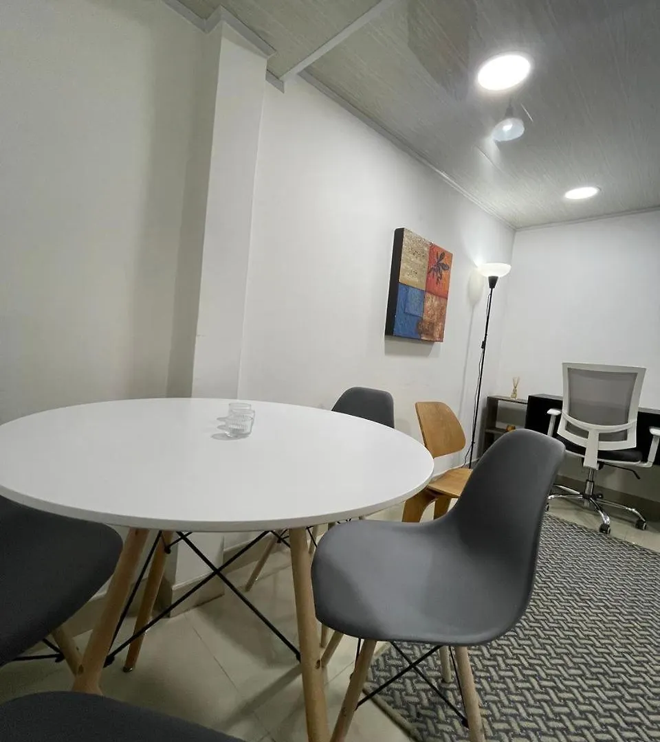 Apartment Aparta Estudio Amoblado Cerca Al Aeropuerto Bogota
